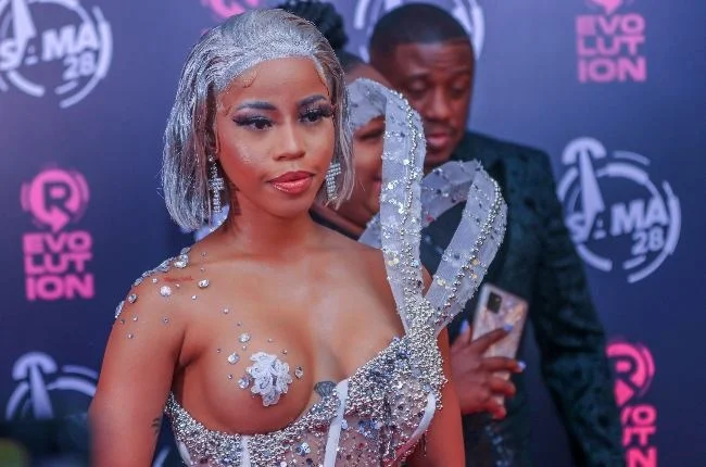 Fashion from the #SAMA28 pink carpet